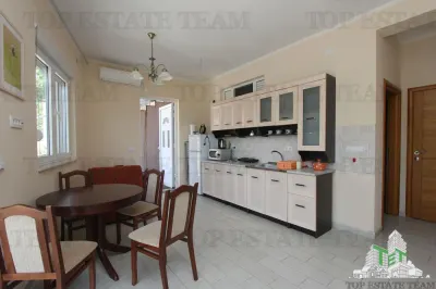 Apartament de vanzare in Tivat Muntenegru - Tivat