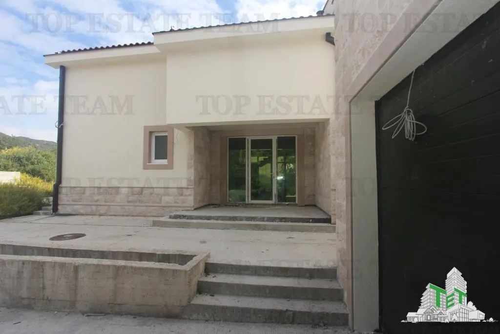 Casa de vanzare in Herceg-Novi Muntenegru - foto 13