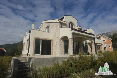 Casa de vanzare in Herceg-Novi Muntenegru - foto 7