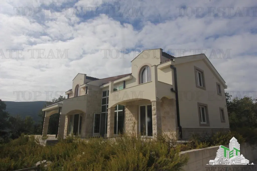 Casa de vanzare in Herceg-Novi Muntenegru - foto 9