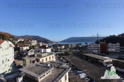 Apartment for Sale in Herceg-Novi, Montenegro - foto 2