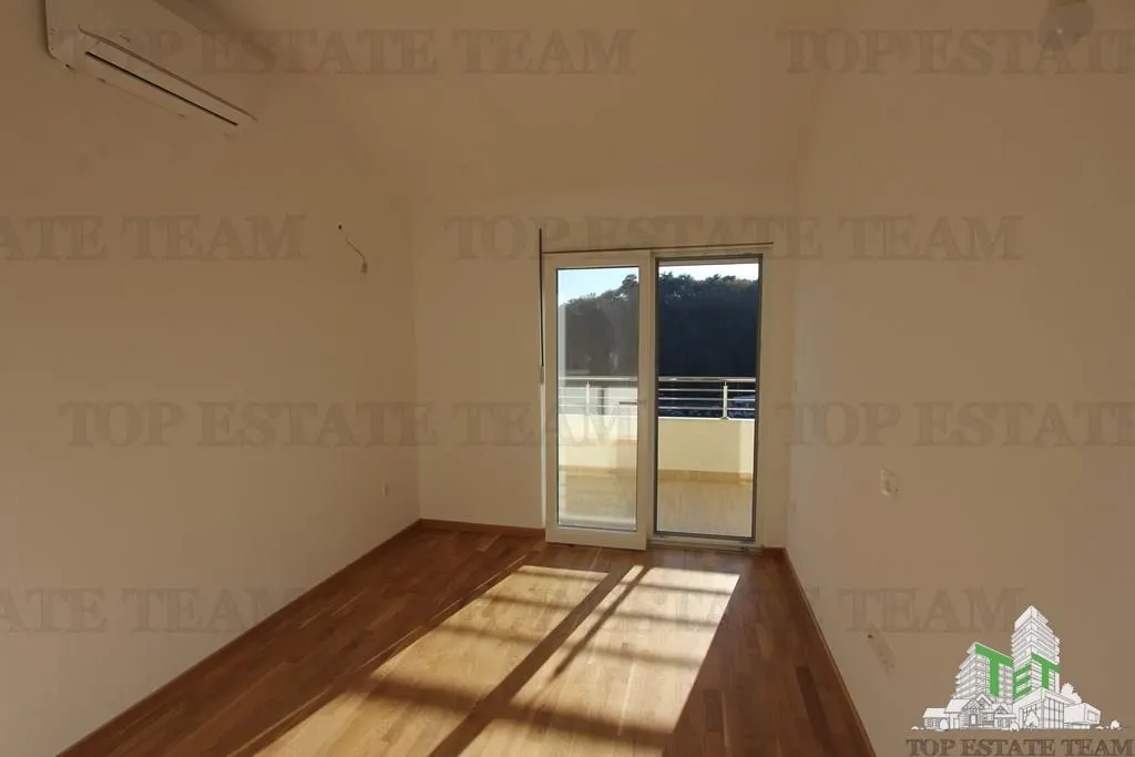 Apartment for Sale in Herceg-Novi, Montenegro - foto 17
