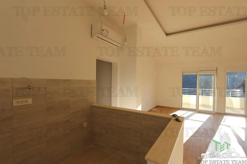 Apartment for Sale in Herceg-Novi, Montenegro - foto 18