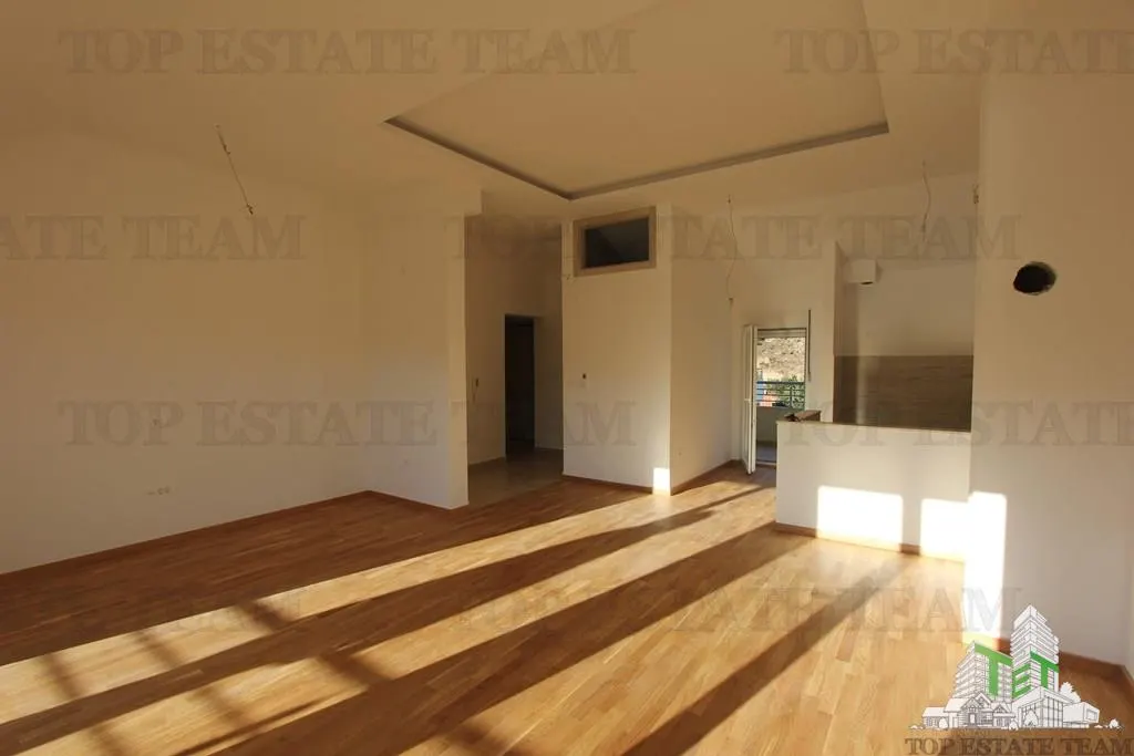 Apartment for Sale in Herceg-Novi, Montenegro - foto 19