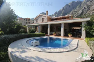 Vila de vanzare in Kotor Muntenegru - foto 14