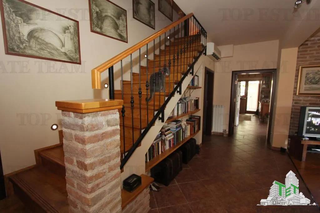 Vila de vanzare in Kotor Muntenegru - foto 8