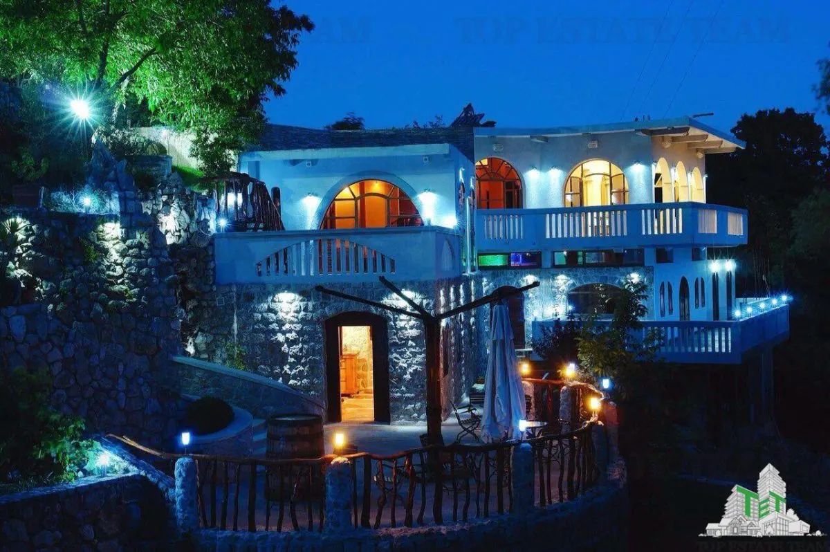 Hotel for Sale in Budva, Montenegro - foto 1