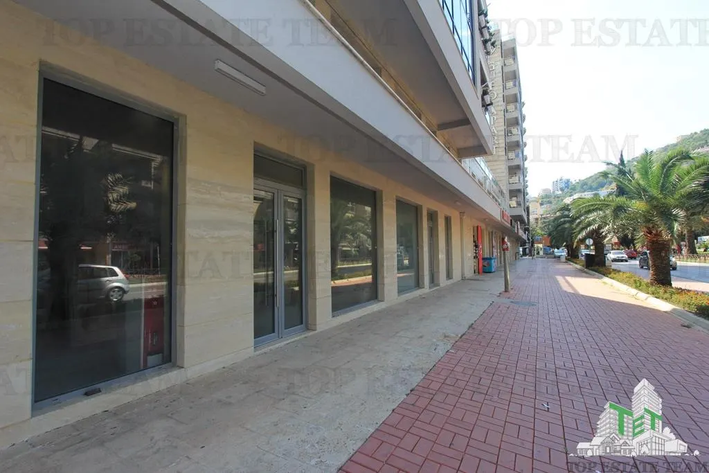 Spatiu comercial de vanzare in Budva Muntenegru - foto 3