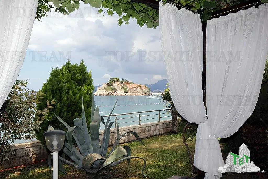 Villa for Sale in Budva, Montenegro - foto 8