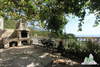 Casa de vanzare in Budva Muntenegru - Budva