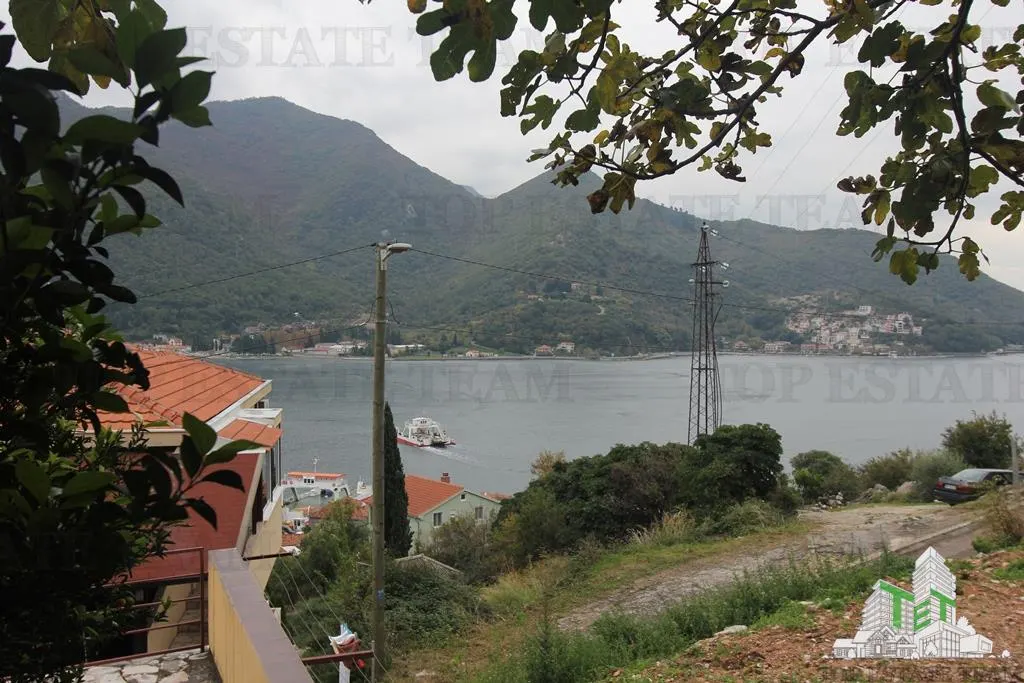 Villa en Venta en Herceg-Novi, Montenegro - foto 1