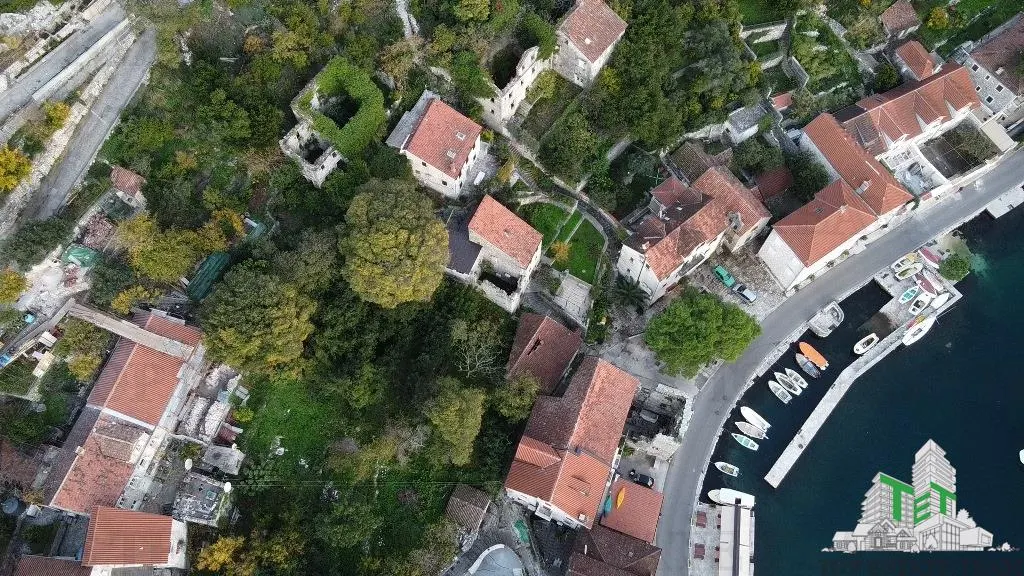 Building Land for Sale in Kotor, Montenegro - foto 2