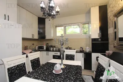 Apartament de vanzare in Herceg-Novi Muntenegru - Topla