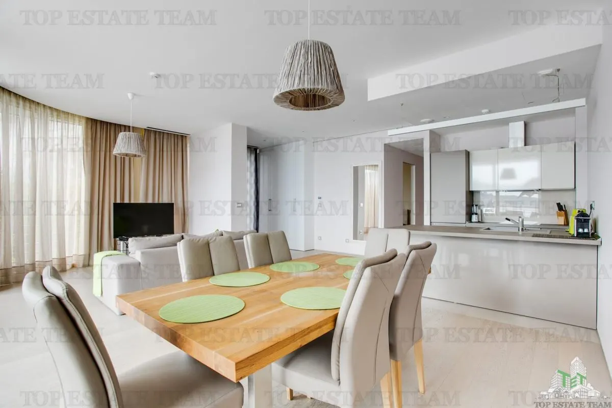 Apartamento en Venta en Budva, Montenegro - foto 3