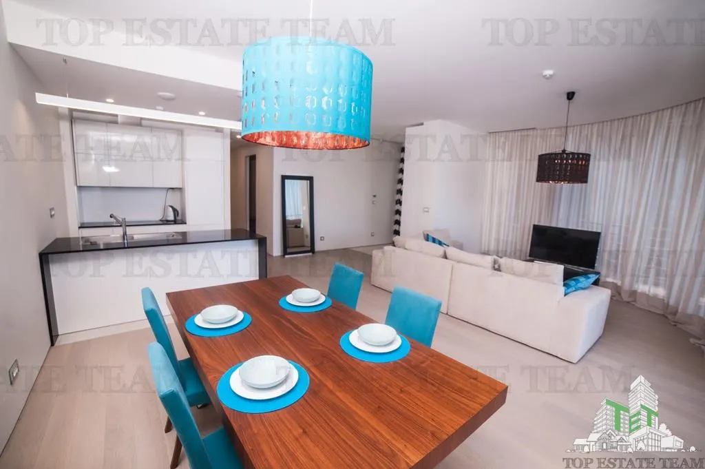 Apartamento en Venta en Budva, Montenegro - foto 2