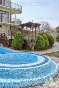 Villa for Sale in Kotor, Montenegro - foto 2