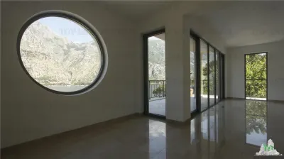 Villa for Sale in Kotor, Montenegro - foto 20