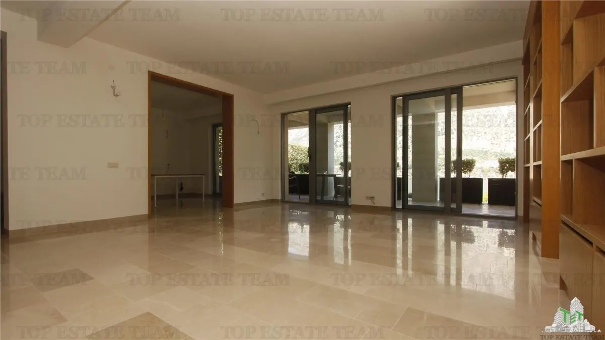 Villa for Sale in Kotor, Montenegro - foto 6