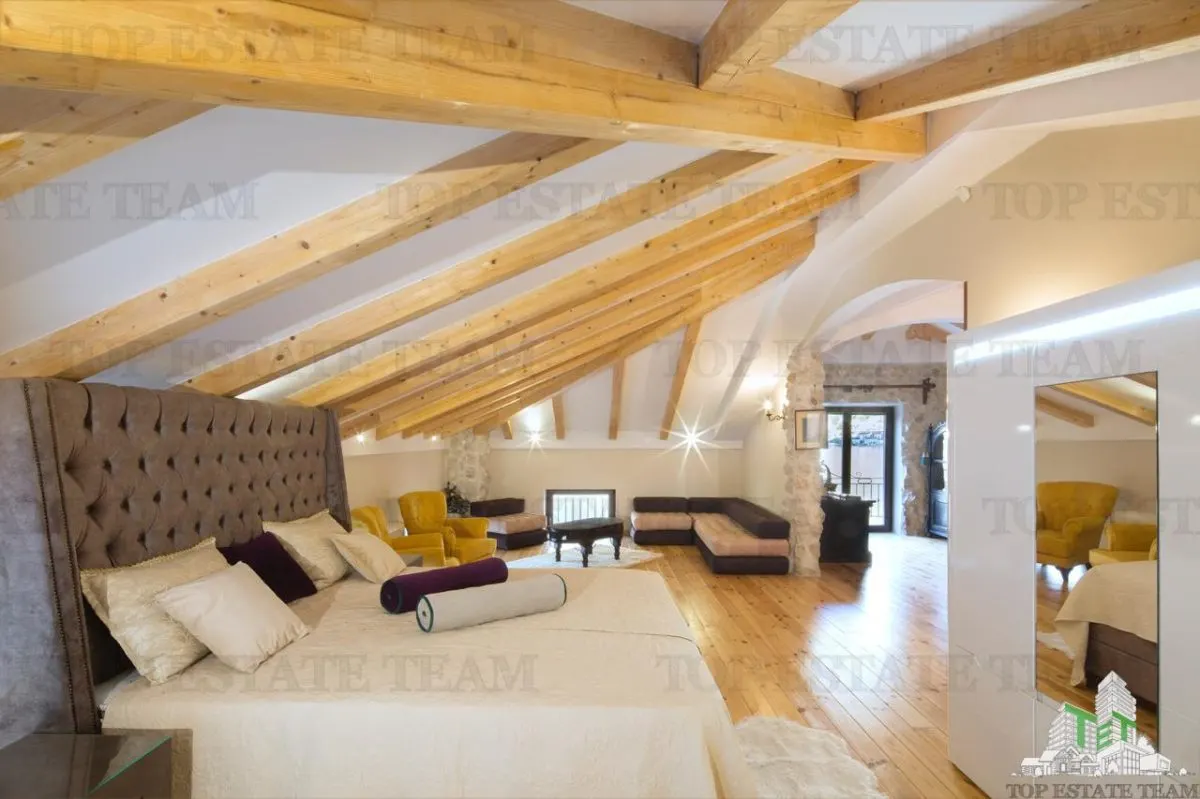 Villa for Sale in Budva, Montenegro - foto 4