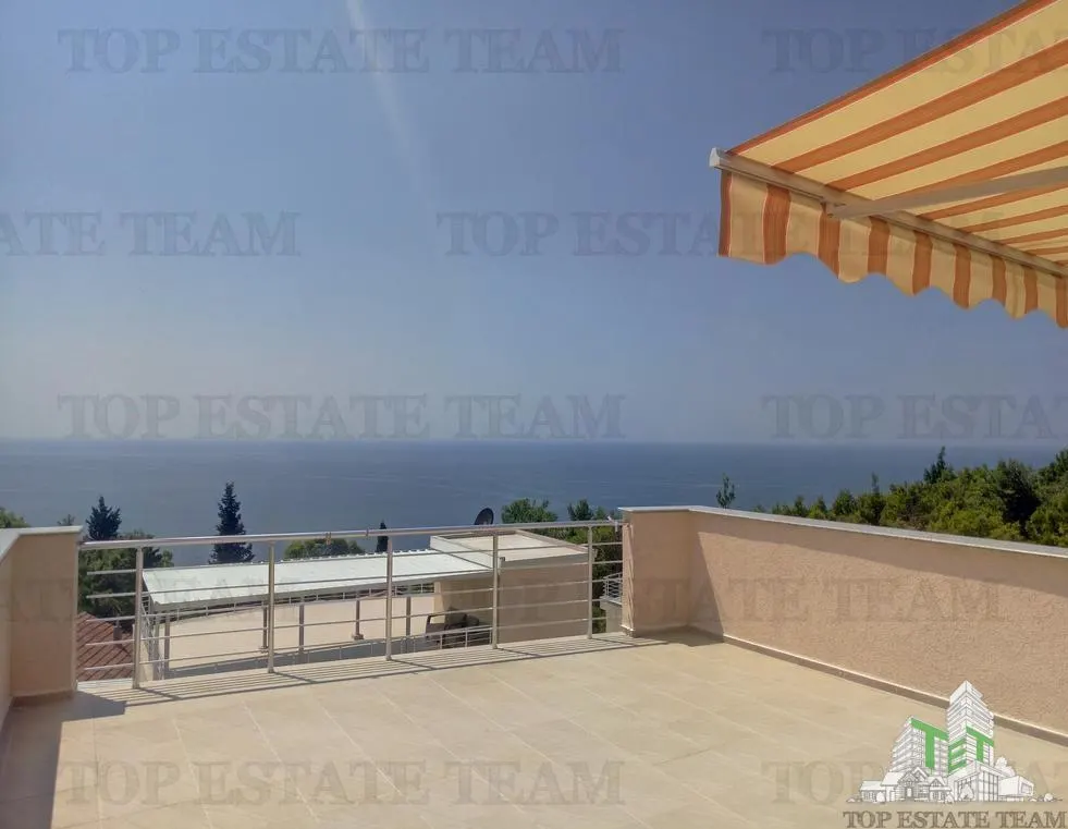 Villa for Sale in Bar, Montenegro - foto 1