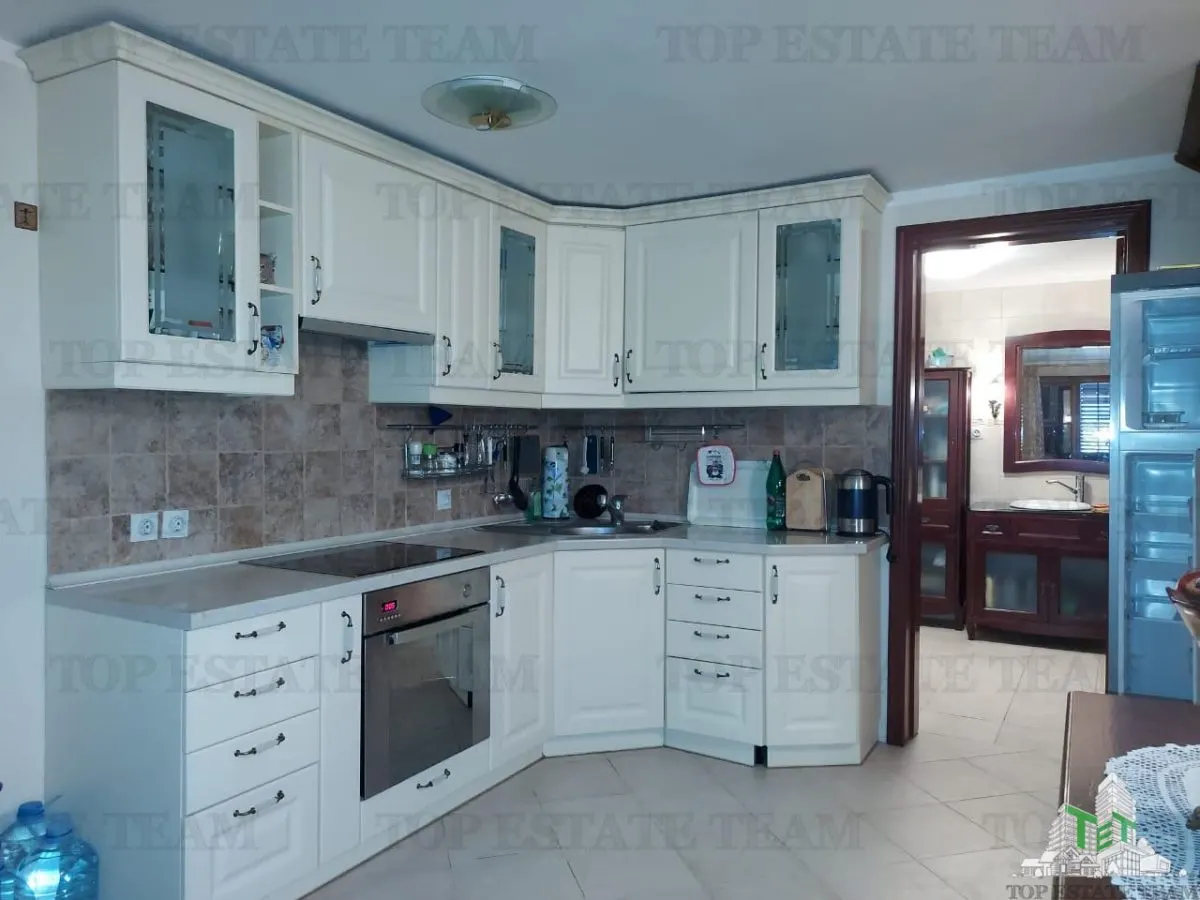 Casa de vanzare in Tivat Muntenegru - foto 4