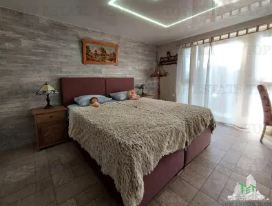 Villa for Sale in Bar, Montenegro - foto 6