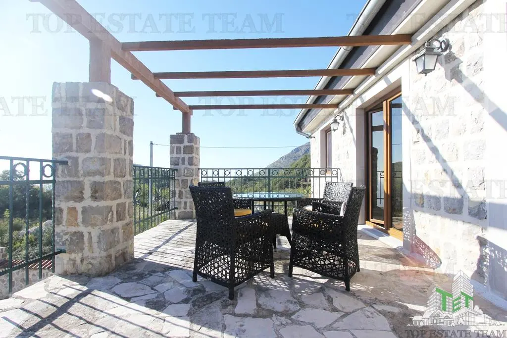 Villa for Sale in Budva, Montenegro - foto 2