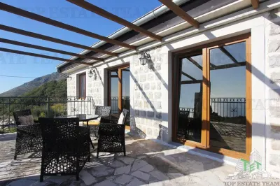 Villa for Sale in Budva, Montenegro - foto 3