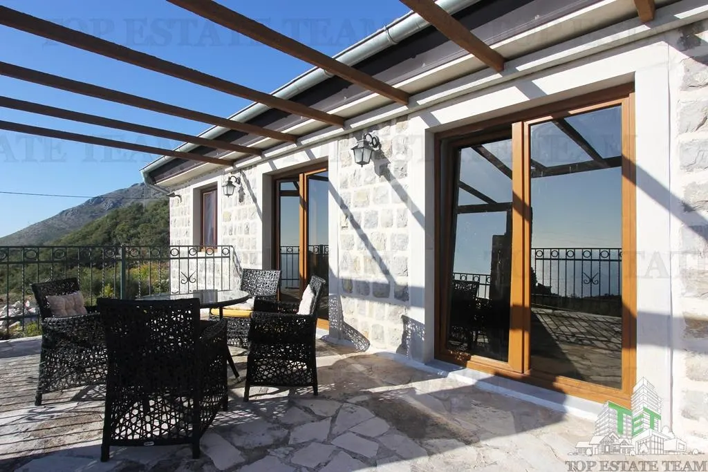 Villa for Sale in Budva, Montenegro - foto 3