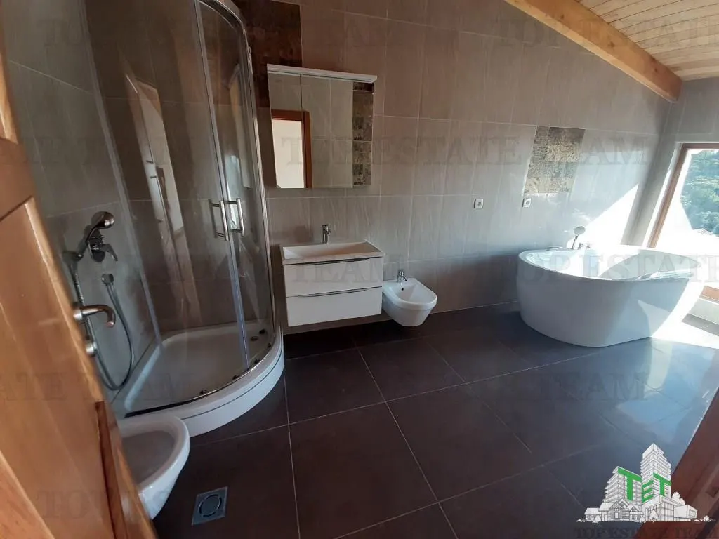 Apartamento en Venta en Budva, Montenegro - foto 7