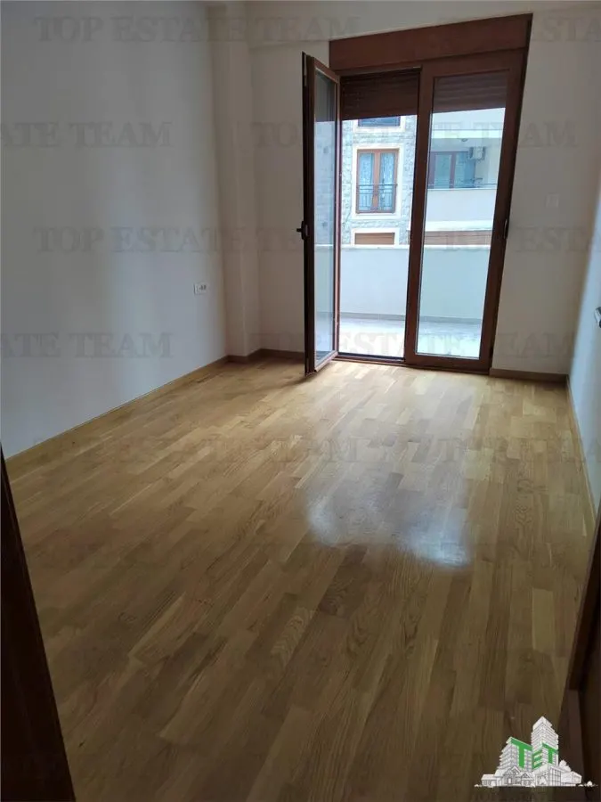 Apartamento en Venta en Budva, Montenegro - foto 5