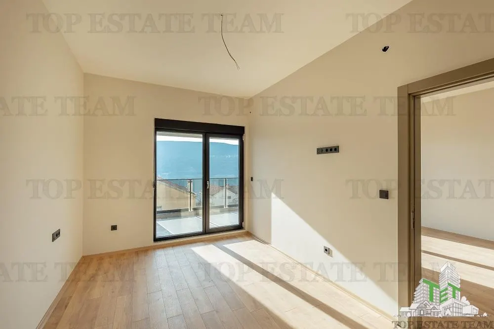 Apartamento en Venta en Herceg-Novi, Montenegro - foto 17