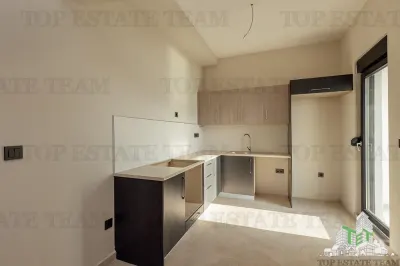 Apartamento en Venta en Herceg-Novi, Montenegro - foto 10