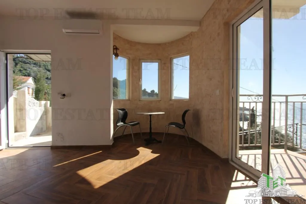 Villa for Sale in Bar, Montenegro - foto 8