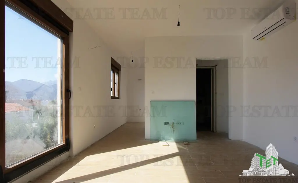 Apartament de vanzare in Tivat Muntenegru - foto 1