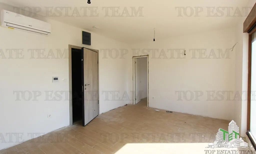 Apartament de vanzare in Tivat Muntenegru - foto 2