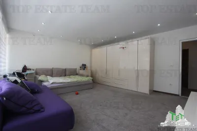 Apartamento en Venta en Budva, Montenegro - foto 4