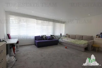 Apartamento en Venta en Budva, Montenegro - foto 5