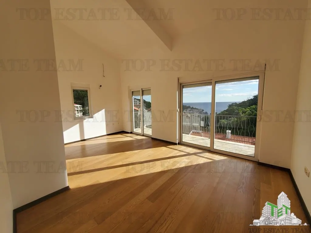 Apartamento en Venta en Budva, Montenegro - foto 1