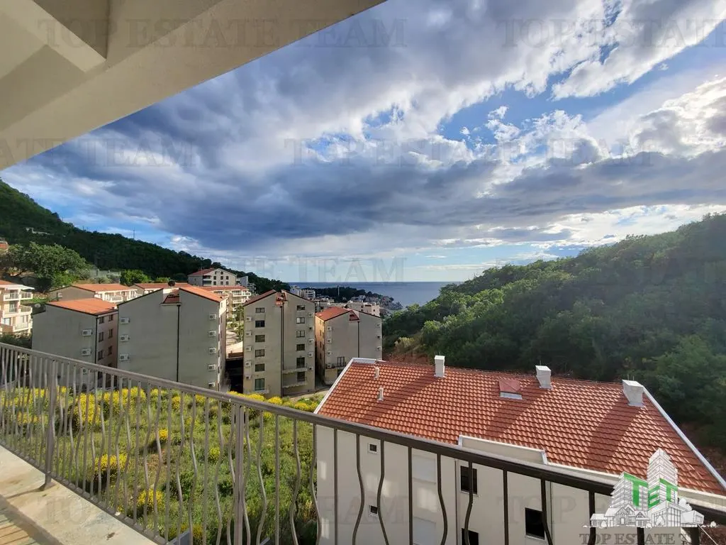 Apartamento en Venta en Budva, Montenegro - foto 3