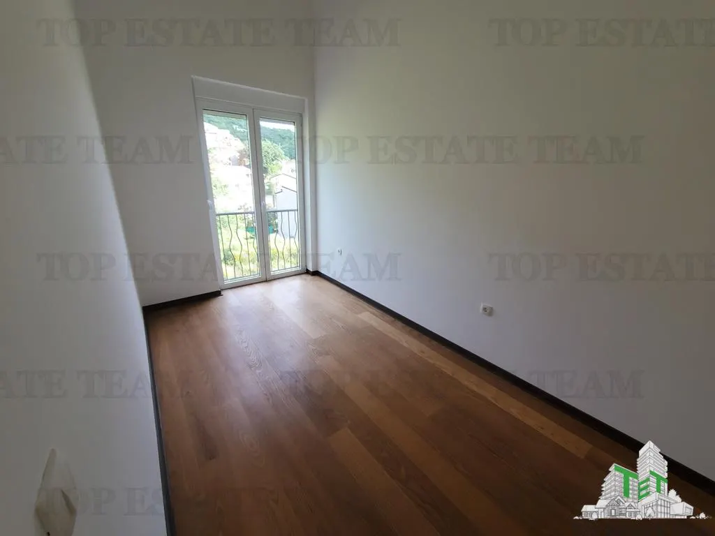 Apartamento en Venta en Budva, Montenegro - foto 4