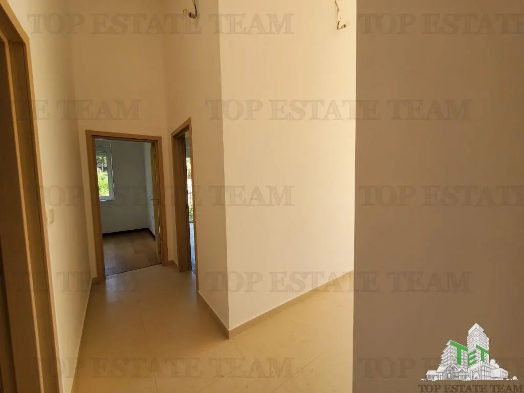 Apartamento en Venta en Budva, Montenegro - foto 5