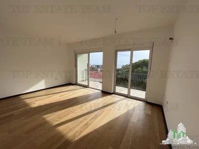 Apartamento en Venta en Budva, Montenegro - foto 7