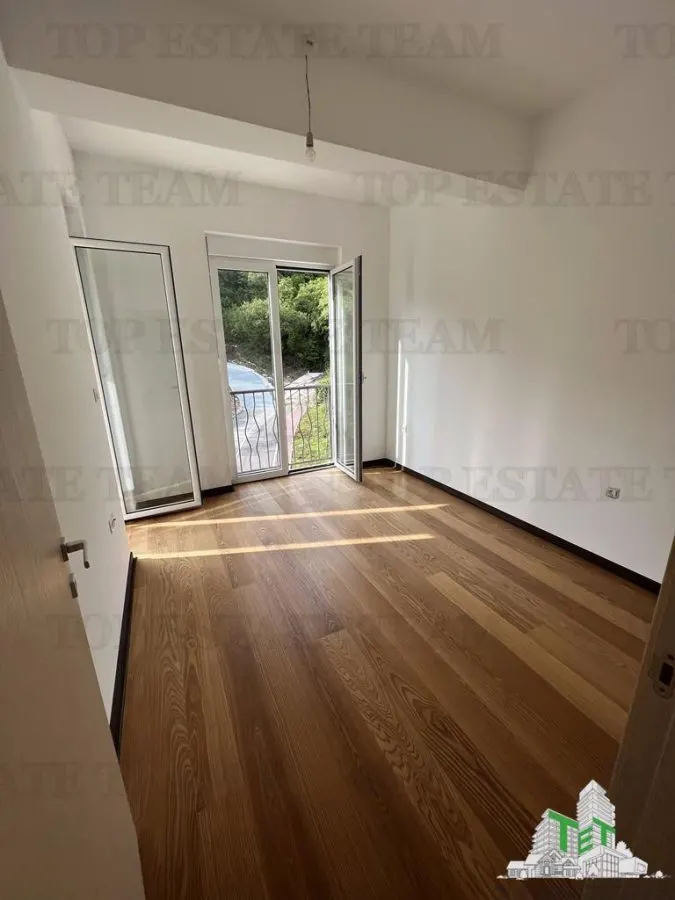 Apartamento en Venta en Budva, Montenegro - foto 8