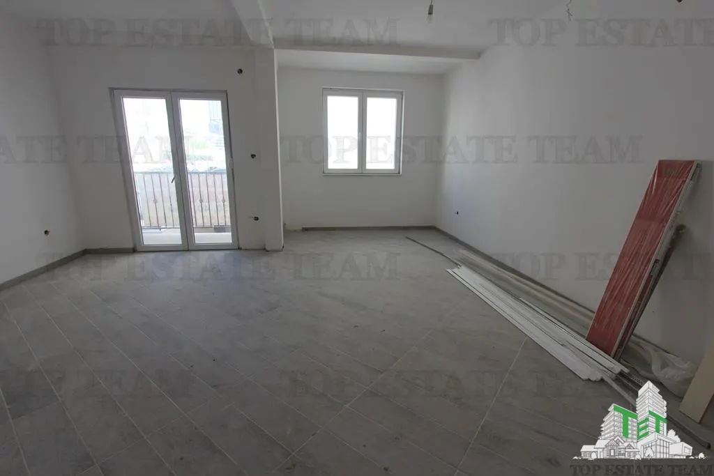 Apartment for Sale in Herceg-Novi, Montenegro - foto 1