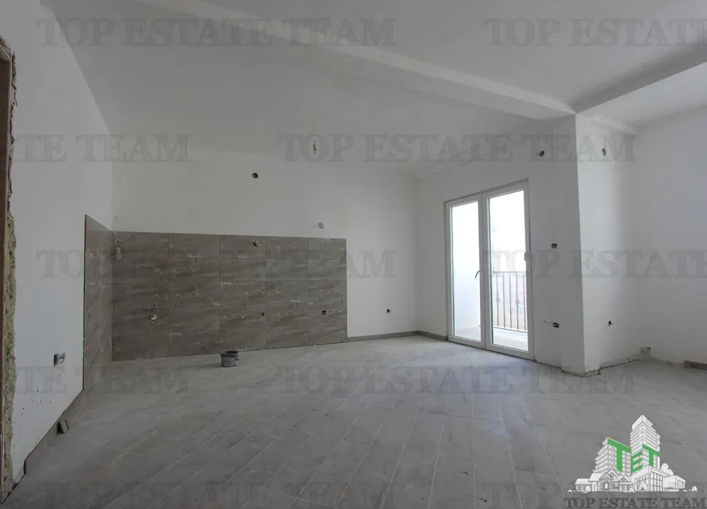 Apartment for Sale in Herceg-Novi, Montenegro - foto 2