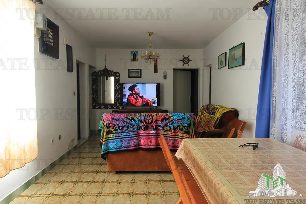 Villa for Sale in Bar, Montenegro - foto 1