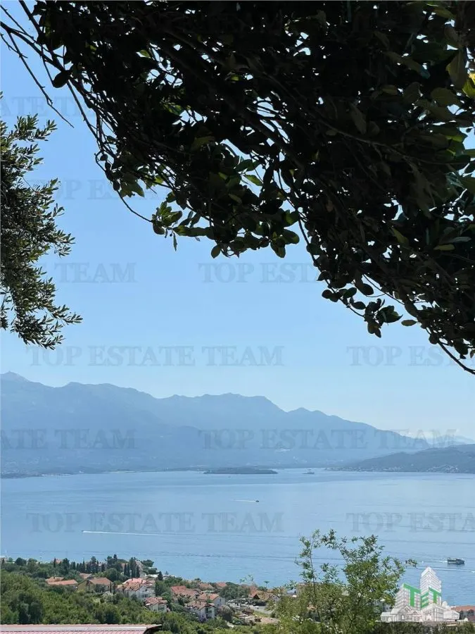 Casa de vanzare in Herceg-Novi Muntenegru - foto 1