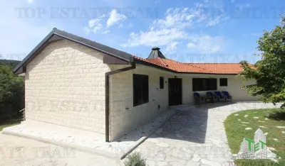 Villa en Venta en Budva, Montenegro - foto 2