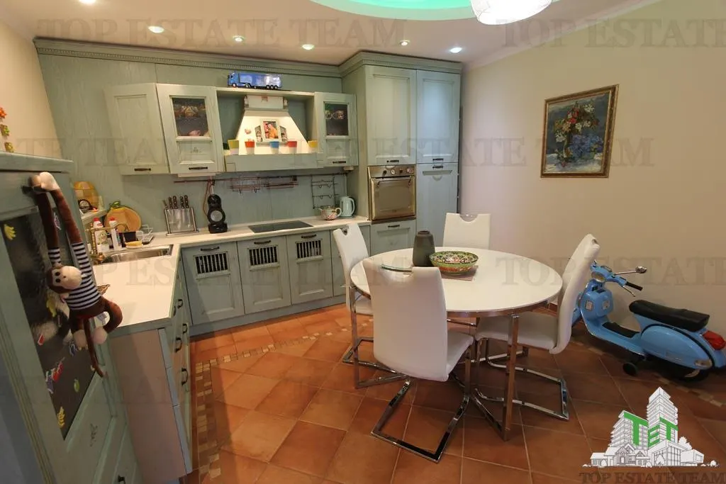 Villa en Venta en Budva, Montenegro - foto 17